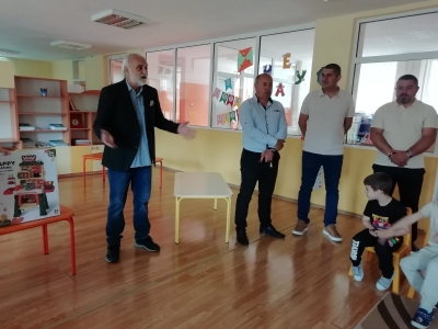 Традиционно на 1-ви Юни Ротари клуб Нова Загора дарява детски усмивки