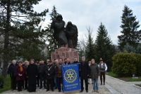 Откриват тържествено обновения Войнишки паметник в Търговище